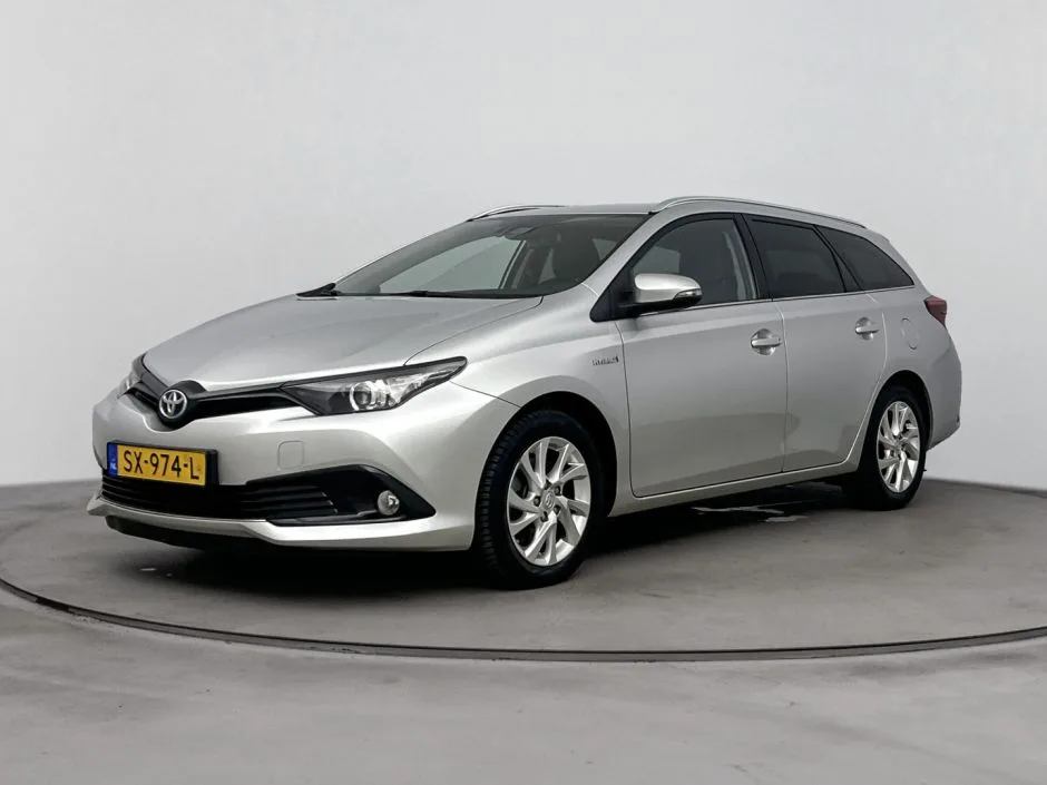Toyota Auris (2018) — foto 1