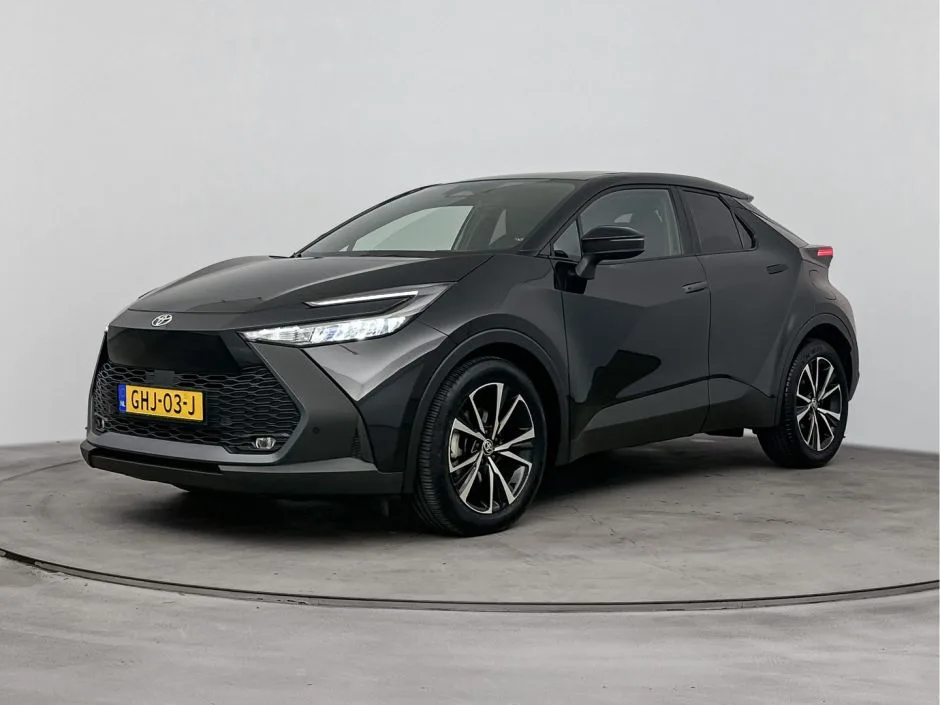 Toyota C-HR (2024) — foto 1