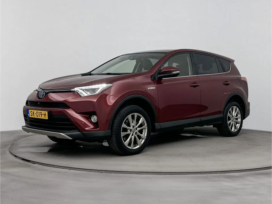 Toyota RAV4 (2018) — foto 1