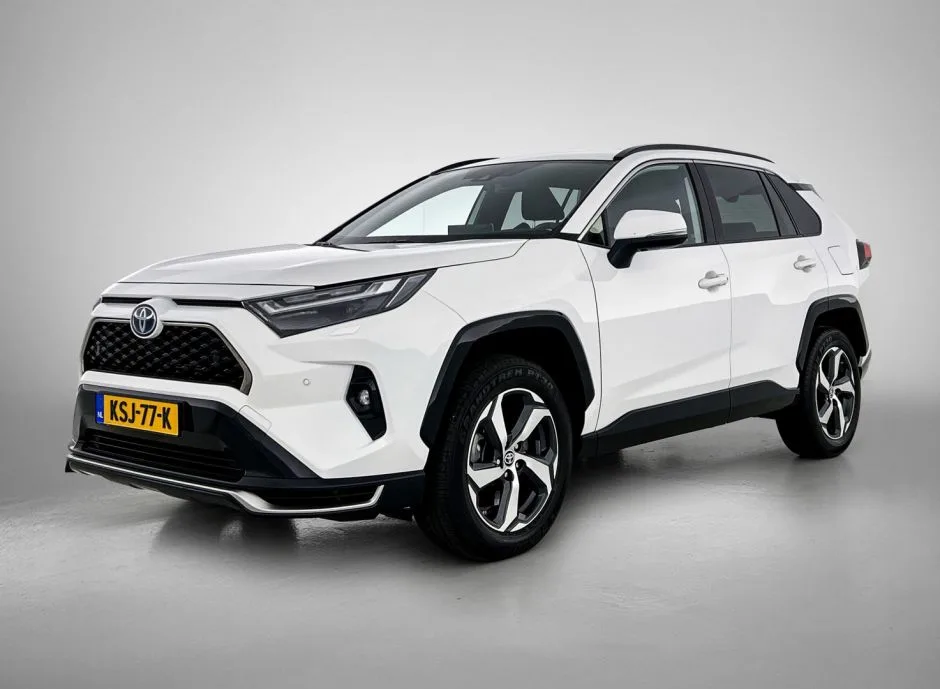 Toyota RAV4 (2022) — foto 1