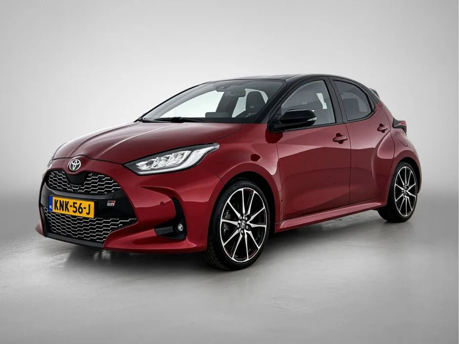 Toyota Yaris (2024) — foto 1