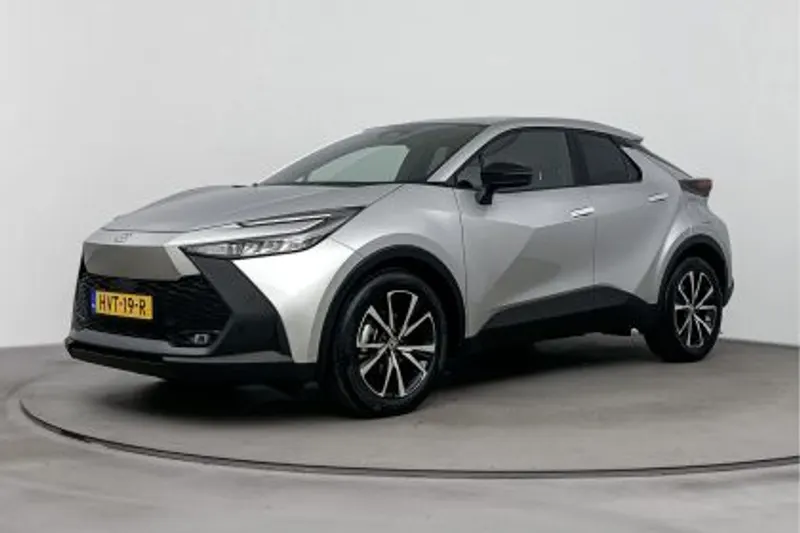 Toyota C-HR (2025)