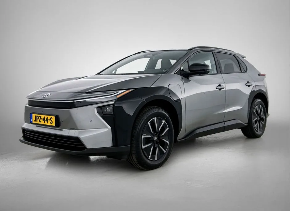 Toyota bZ4X (2025) — foto 1