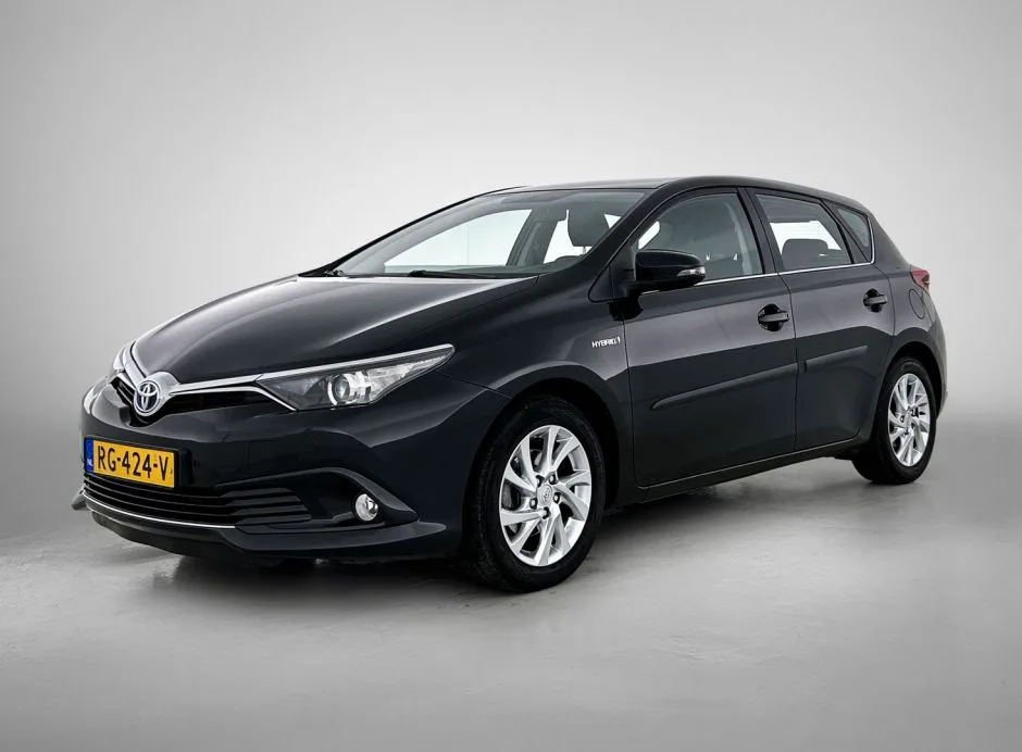 Toyota Auris (2016) — foto 1