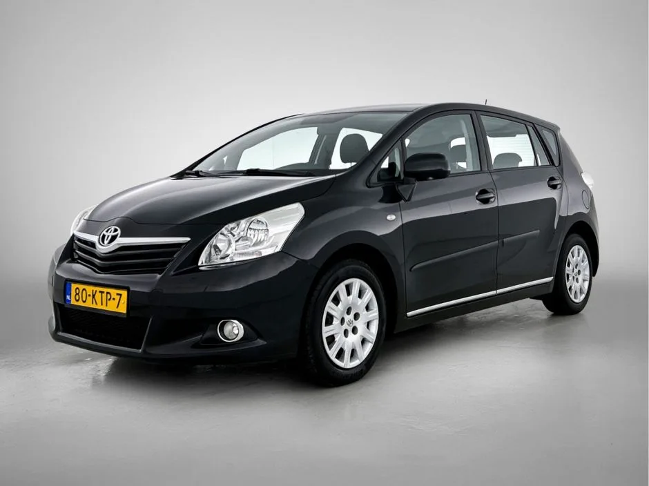 Toyota Verso (2010) — foto 1