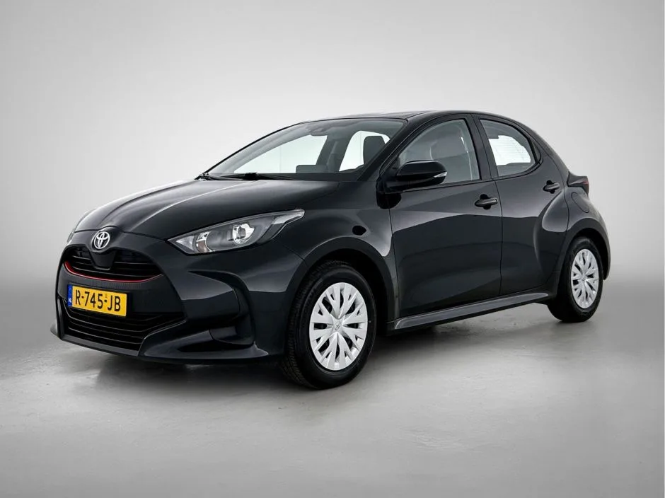 Toyota Yaris (2022) — foto 1