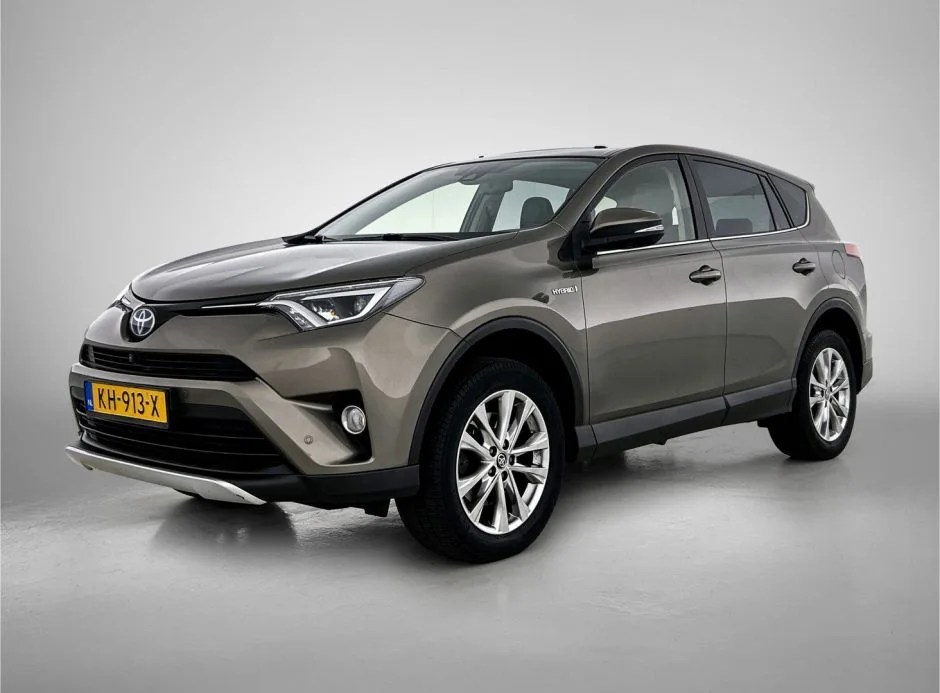 Toyota RAV4 (2016) — foto 1