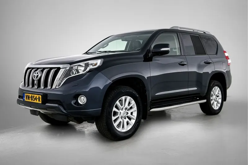 Toyota Land_Cruiser (2015)