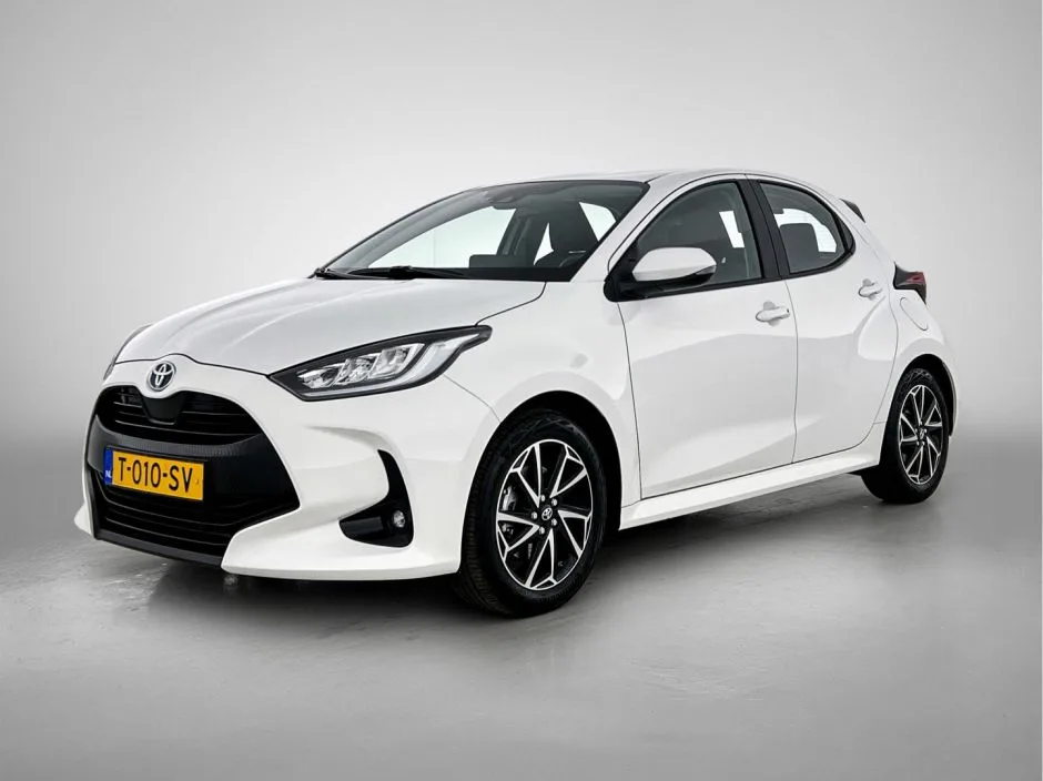 Toyota Yaris (2023) — foto 1