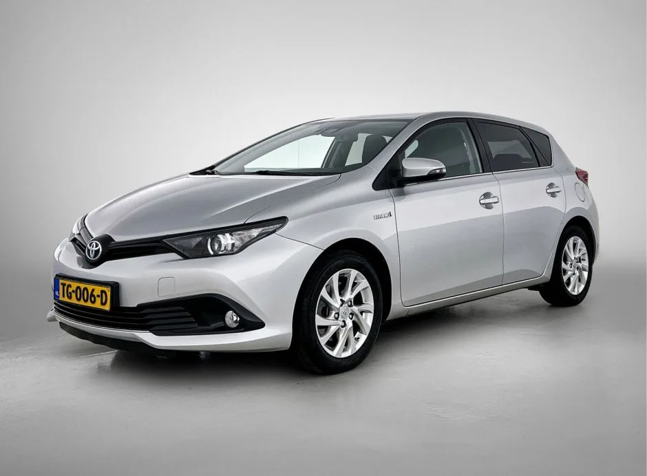 Toyota Auris (2018) — foto 1