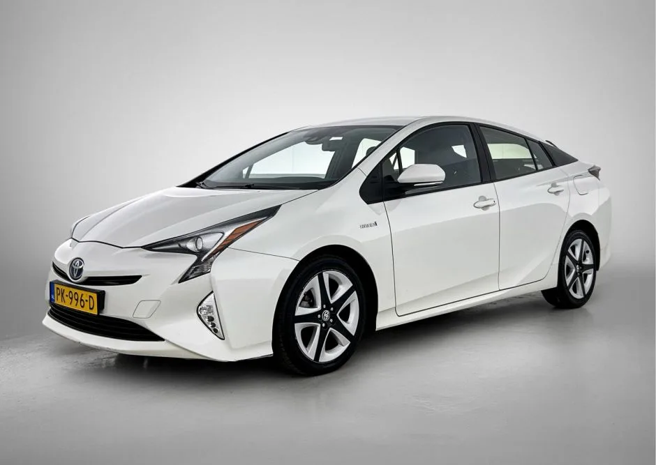 Toyota Prius (2017) — foto 1