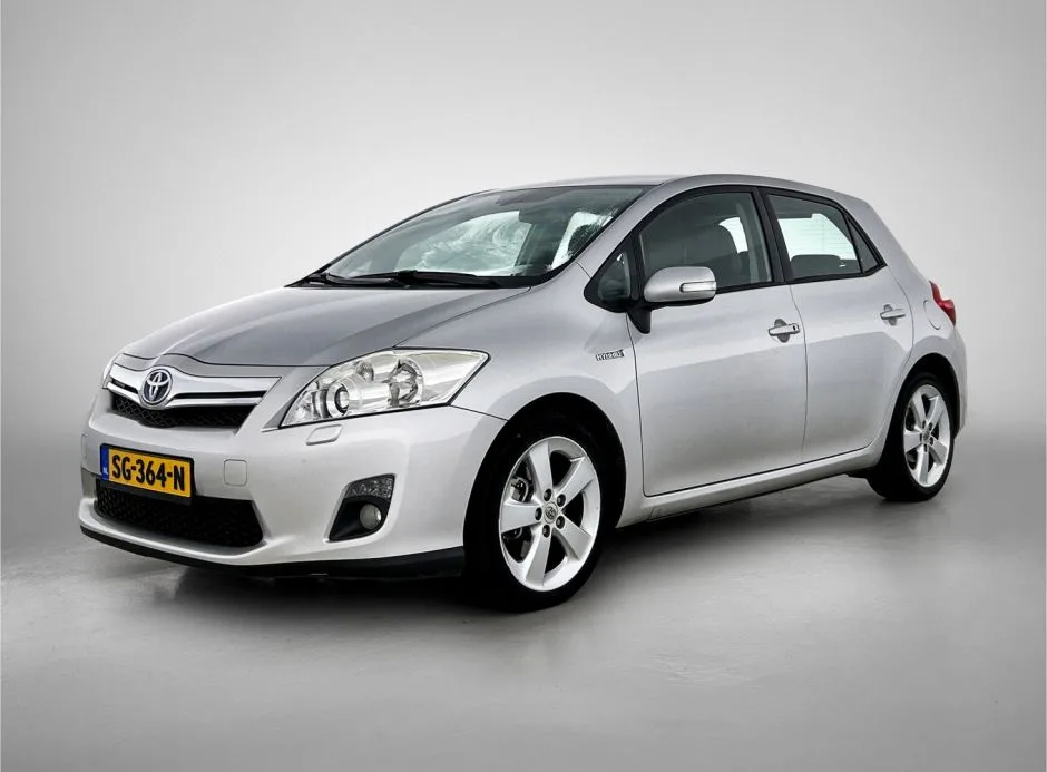 Toyota Auris (2010) — foto 1