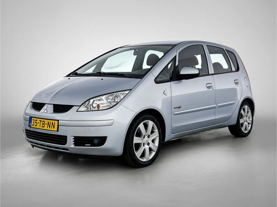 Mitsubishi Colt (2006) — foto 1