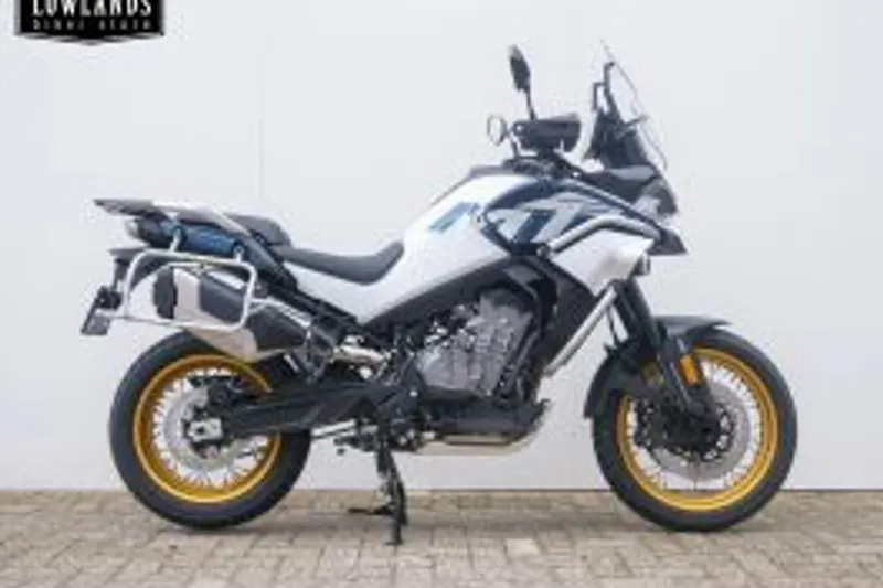 CFMoto 800 MT (2026)