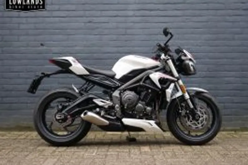 Triumph Street Triple S (2023)