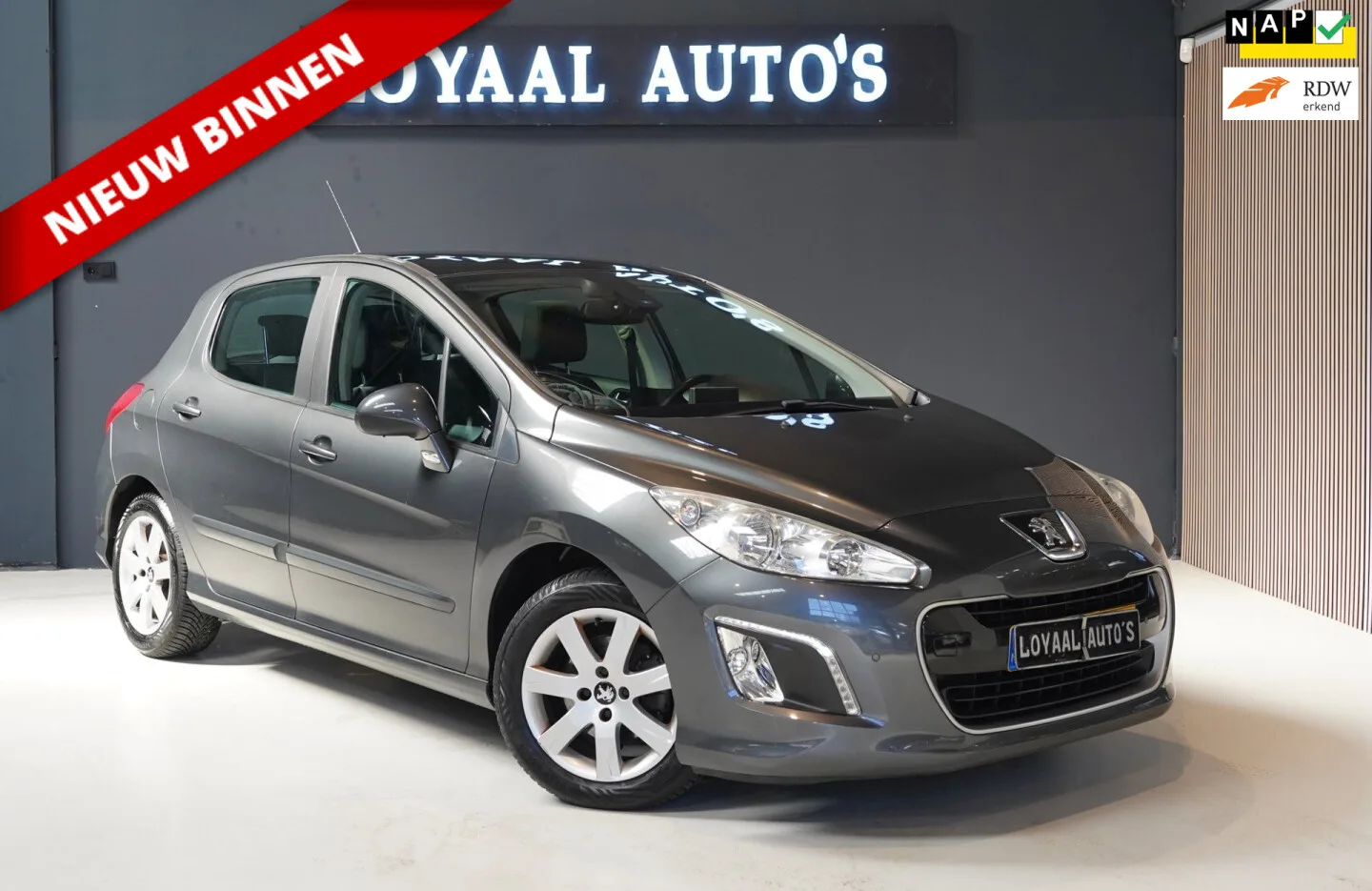 Peugeot 308 (2012) — foto 1
