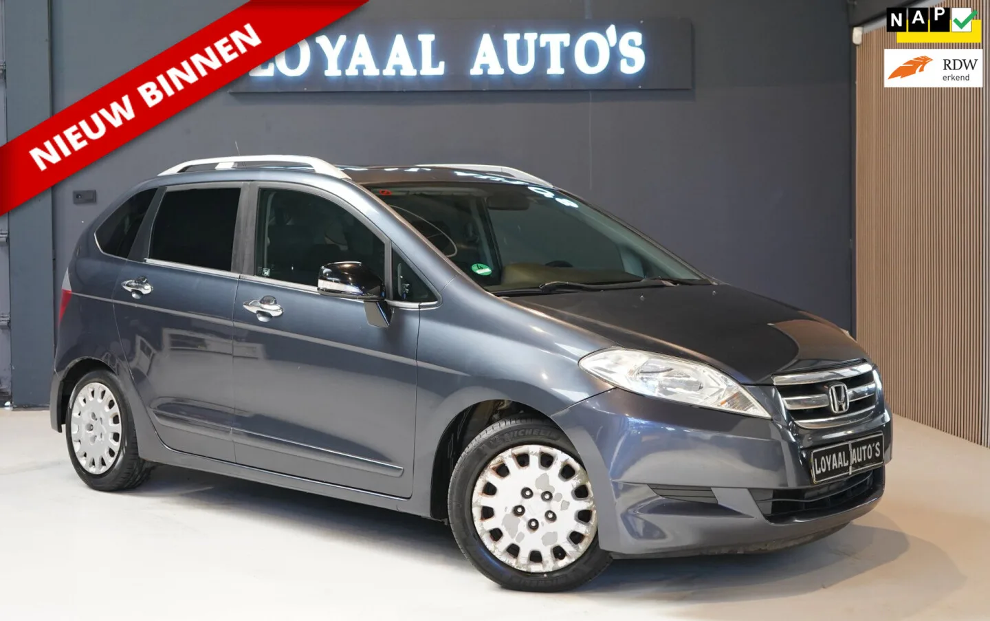 Honda FR-V (2004) — foto 1