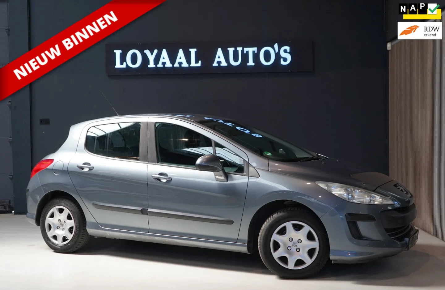 Peugeot 308 (2008) — foto 1