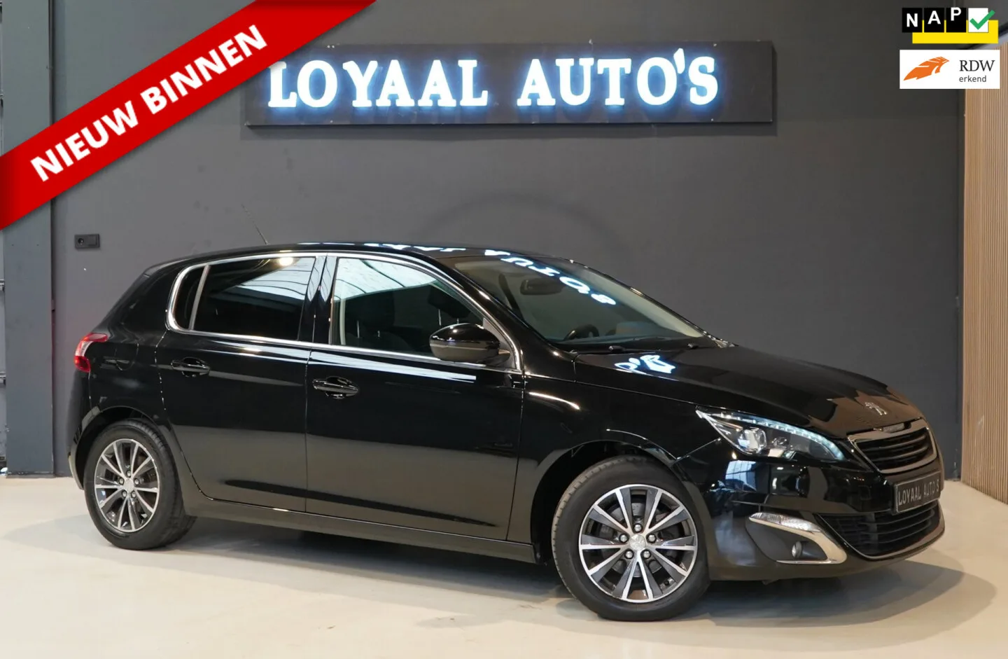 Peugeot 308 (2017) — foto 1