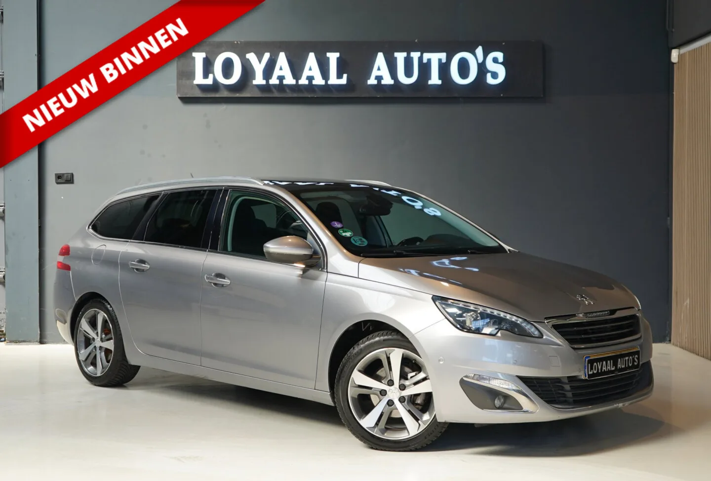 Peugeot 308 (2015) — foto 1