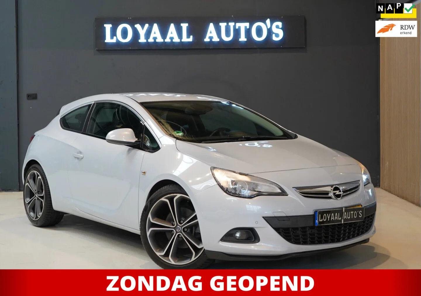 Opel Astra (2012) — foto 1