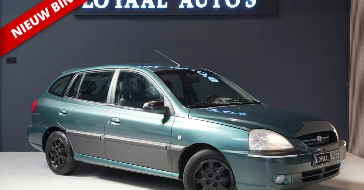 Kia Rio (2004) — foto 1