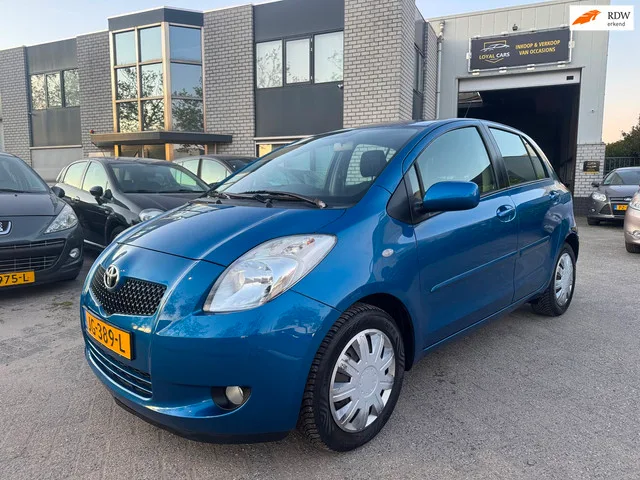 Toyota Yaris (2005) — foto 1