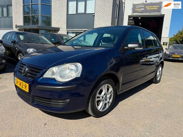 Volkswagen Polo (2008) — foto 1