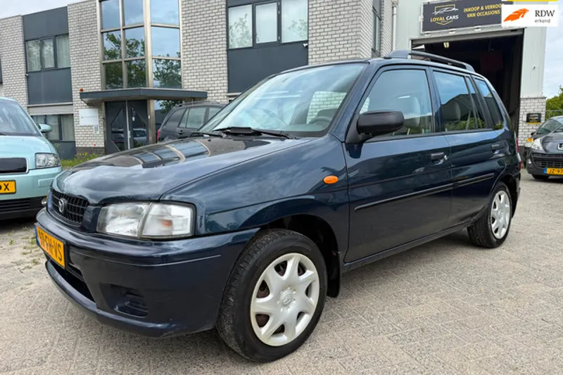 Mazda Demio (2000)