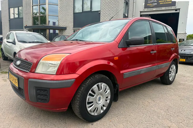 Ford Fusion (2006)