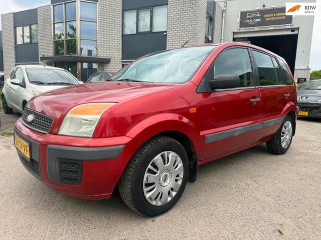 Ford Fusion (2006) — foto 1