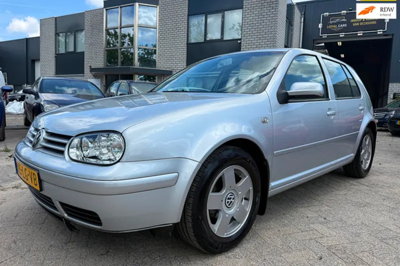 Volkswagen Golf (2003)