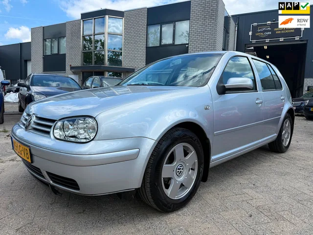 Volkswagen Golf (2003) — foto 1