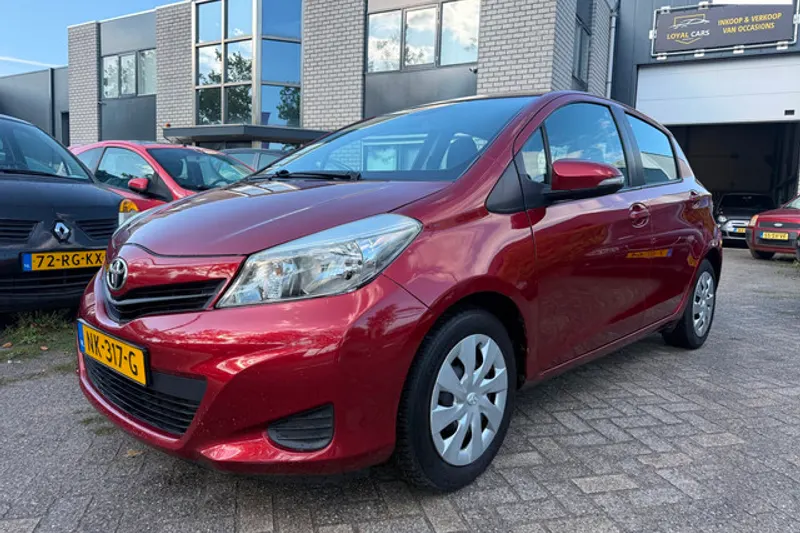 Toyota Yaris (2012)