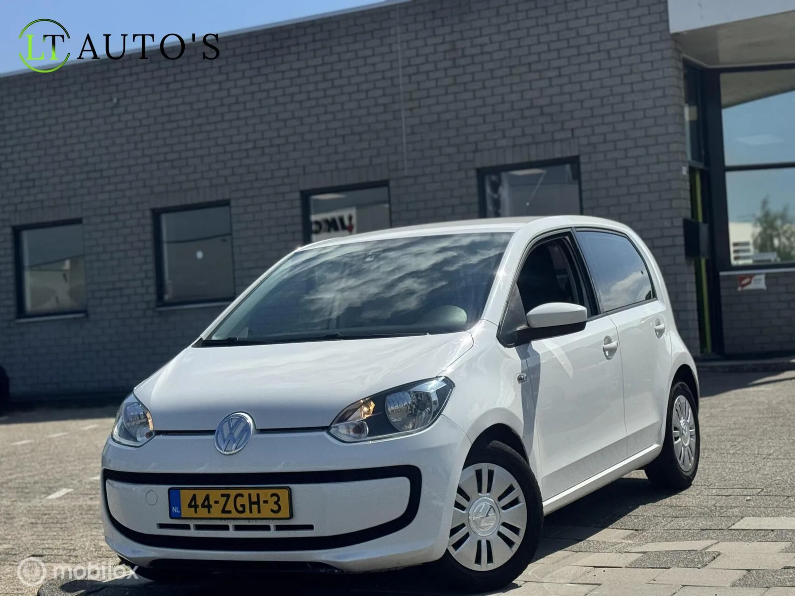 Volkswagen Up! (2012) — foto 1