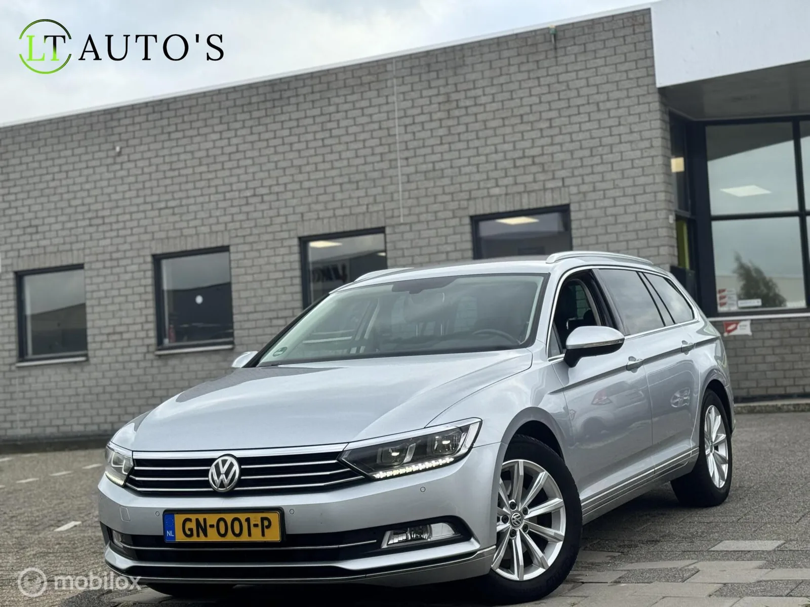 Volkswagen Passat (2015) — foto 1