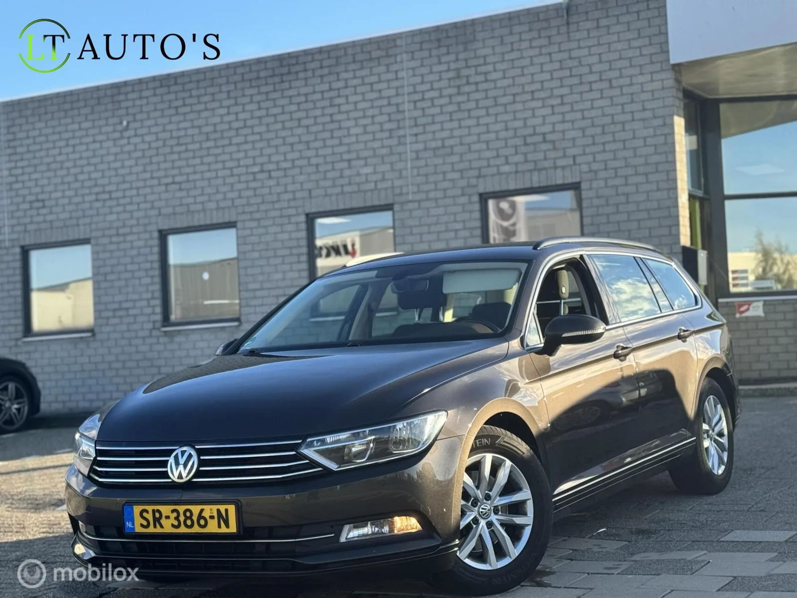Volkswagen Passat (2015) — foto 1