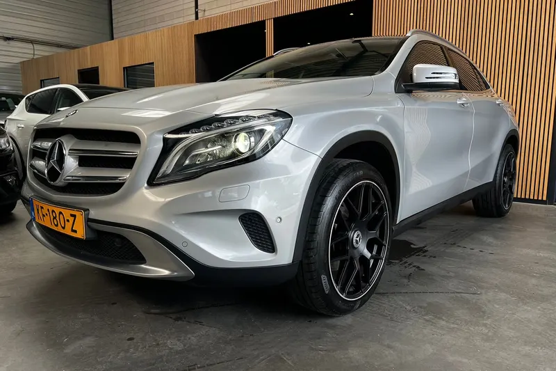 Mercedes-Benz GLA (2015)