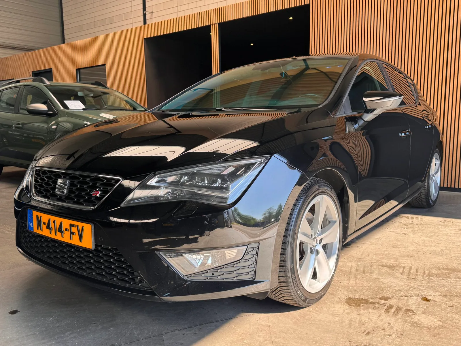 SEAT Leon (2016) — foto 1
