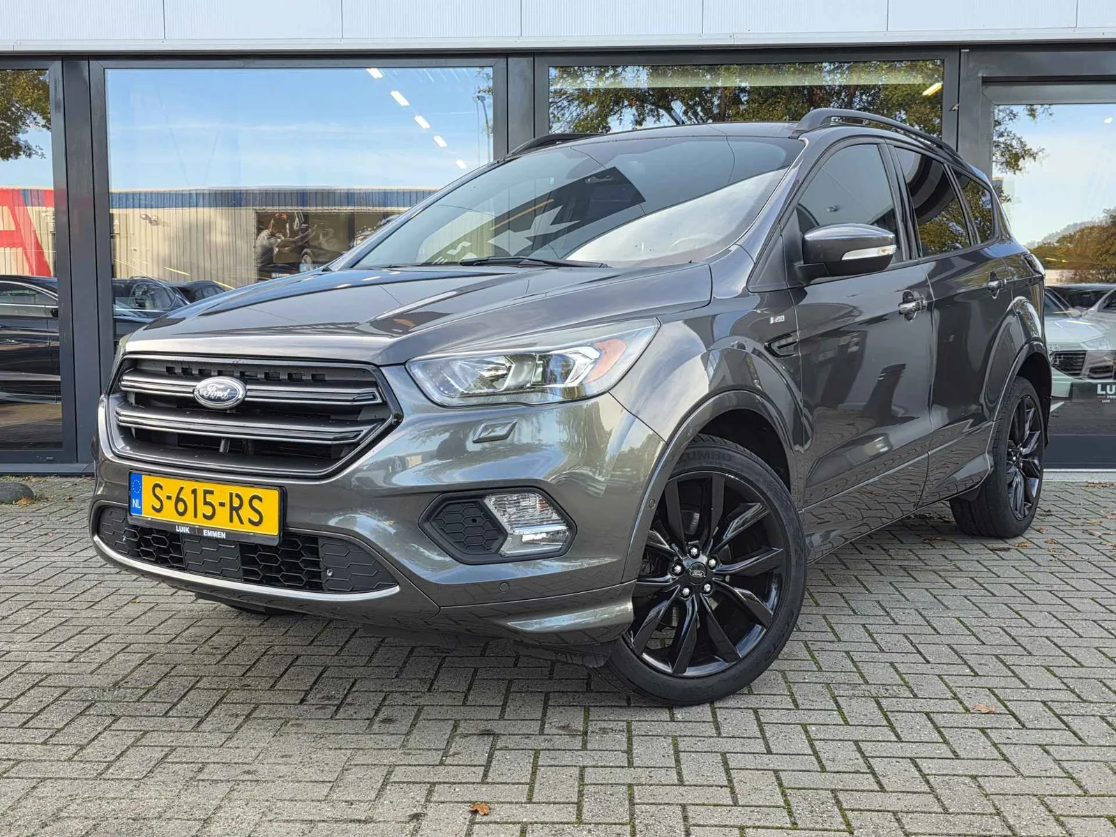 Ford Kuga (2017) — foto 1