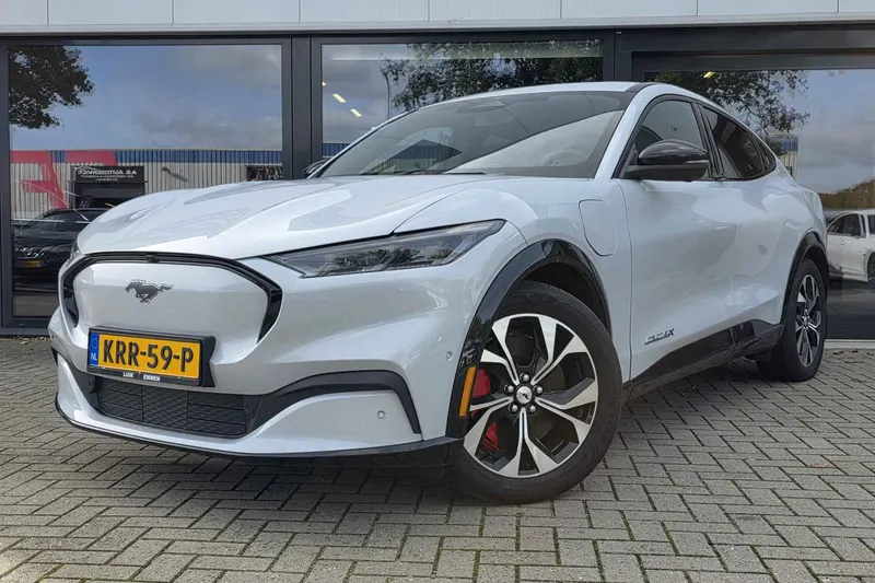 Ford Mustang Mach-E (2022)