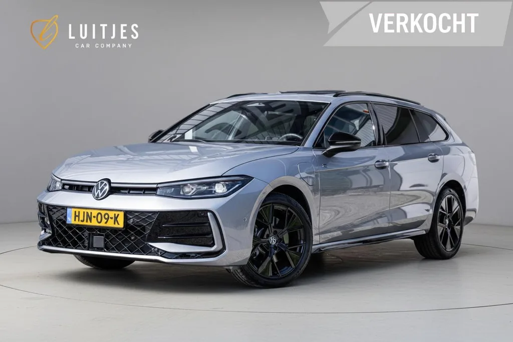 Volkswagen Passat (2025) — foto 1