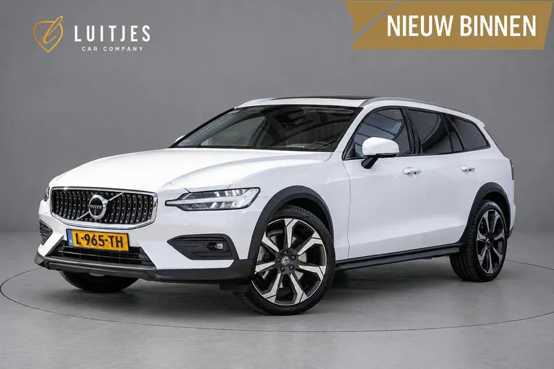 Volvo V60 Cross Country (2021)
