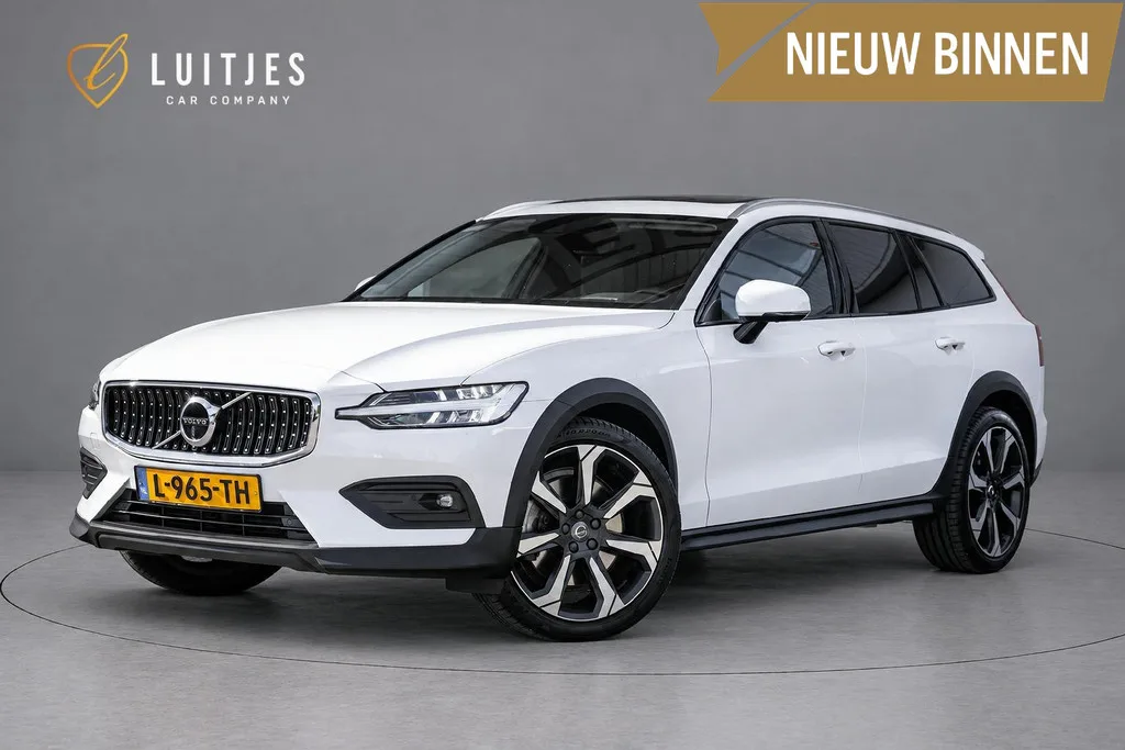 Volvo V60 Cross Country (2021) — foto 1