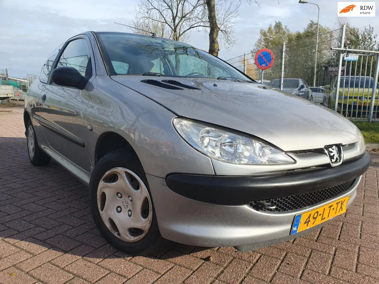 Peugeot 206 (2003) — foto 1