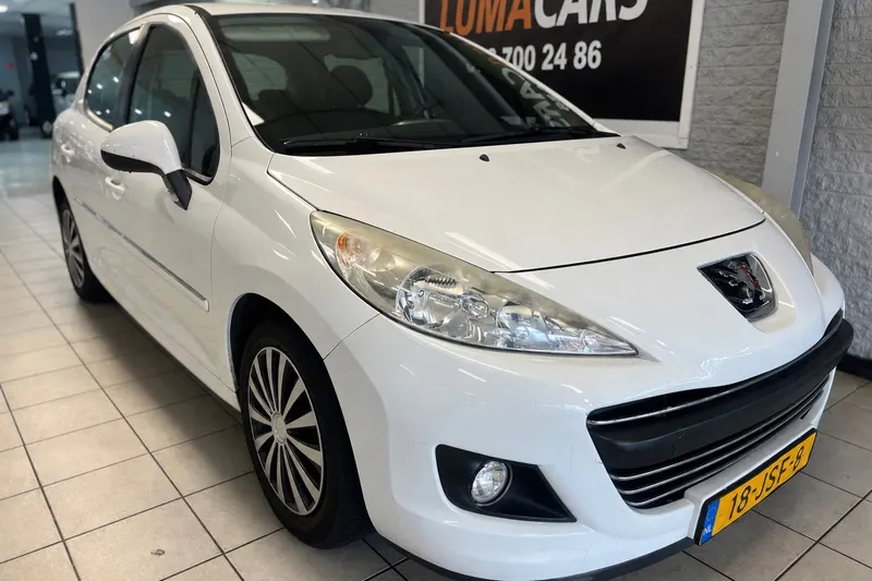 Peugeot 207 (2009)