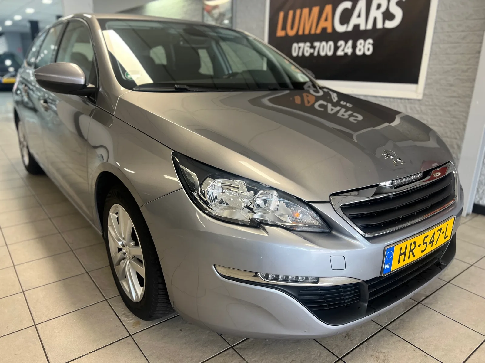 Peugeot 308 (2015) — foto 1