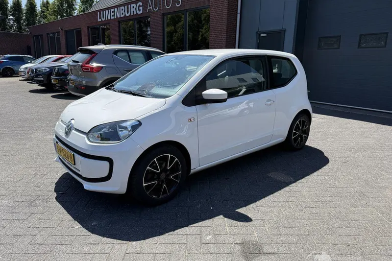 Volkswagen Up! (2015)