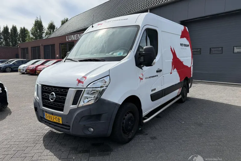 Nissan NV400 (2012)