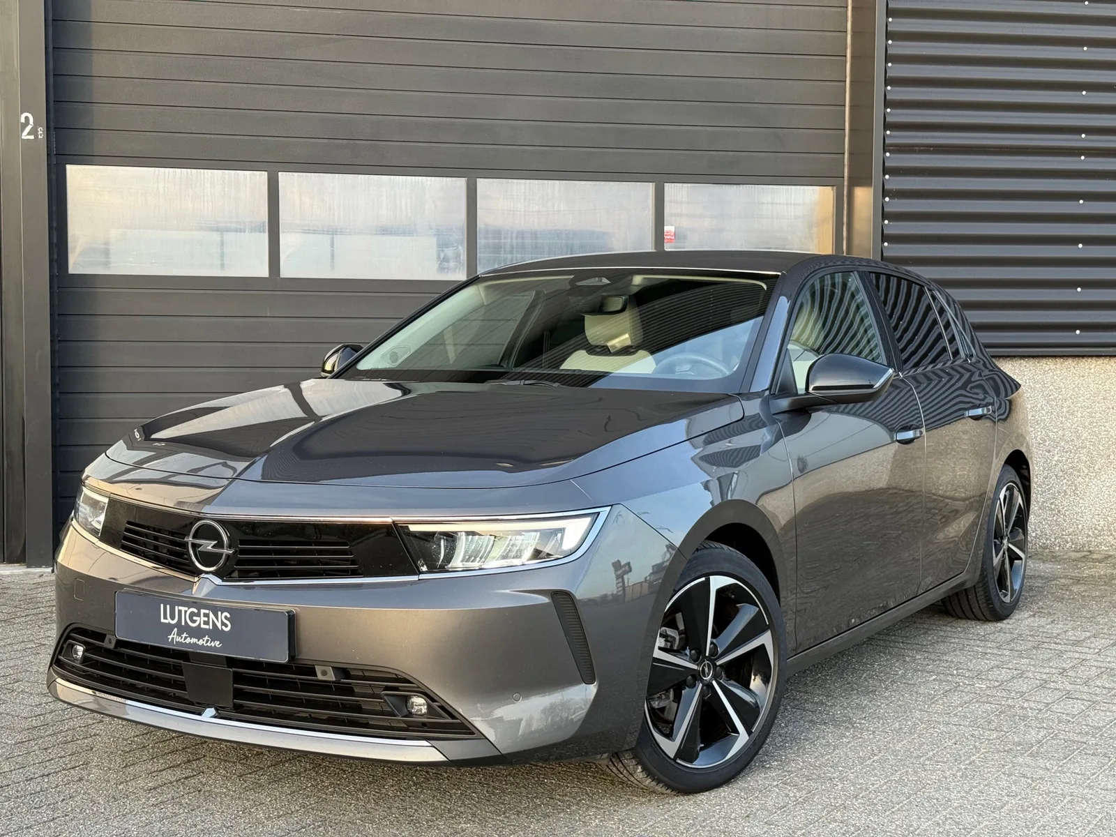 Opel Astra (2023) — foto 1
